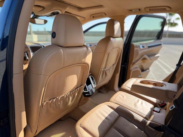 2011 Porsche Cayenne Base
