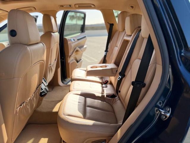 2011 Porsche Cayenne Base