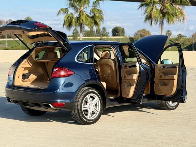 2011 Porsche Cayenne Base