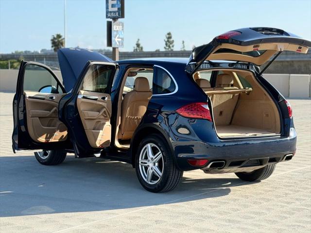 2011 Porsche Cayenne Base