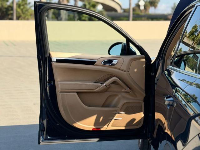 2011 Porsche Cayenne Base