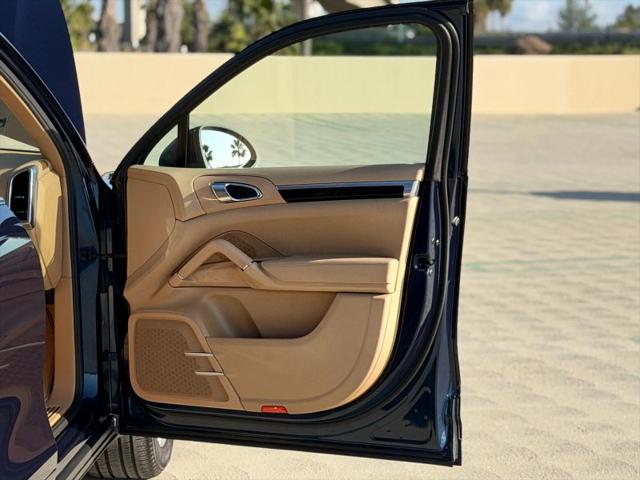 2011 Porsche Cayenne Base