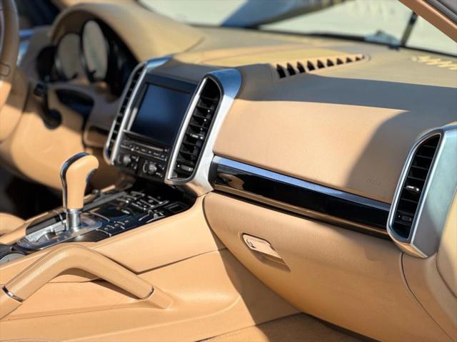 2011 Porsche Cayenne Base