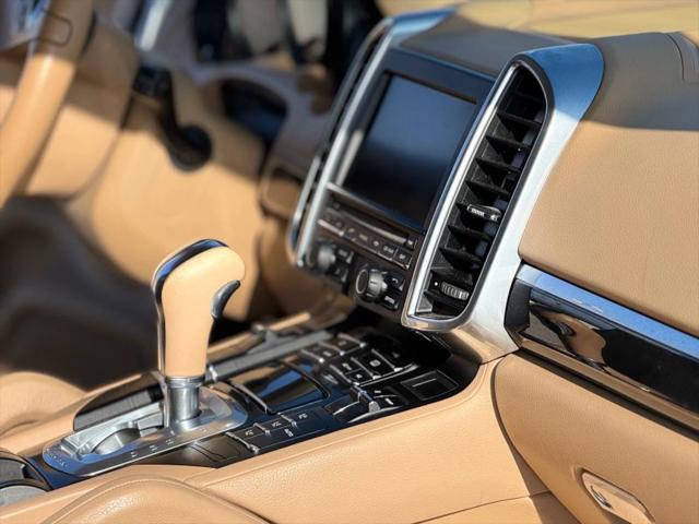 2011 Porsche Cayenne Base