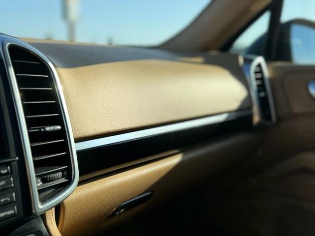 2011 Porsche Cayenne Base
