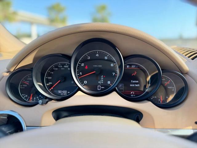 2011 Porsche Cayenne Base