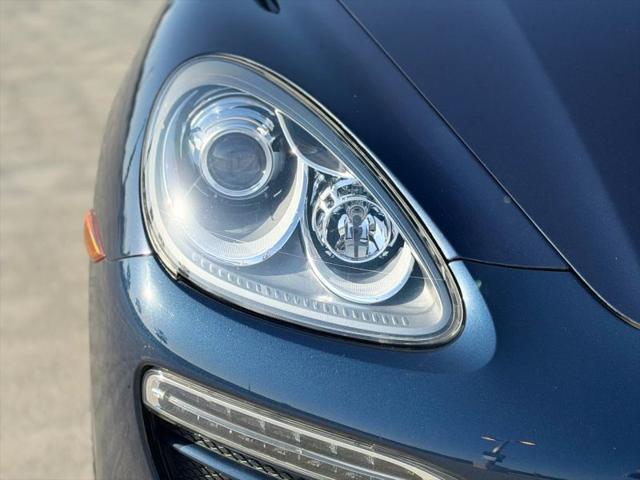 2011 Porsche Cayenne Base