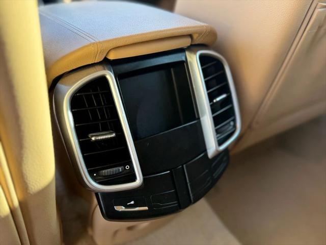 2011 Porsche Cayenne Base