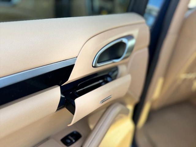 2011 Porsche Cayenne Base