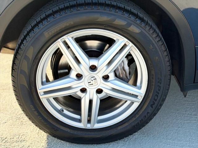 2011 Porsche Cayenne Base