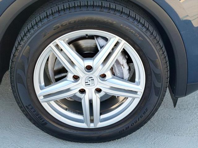 2011 Porsche Cayenne Base