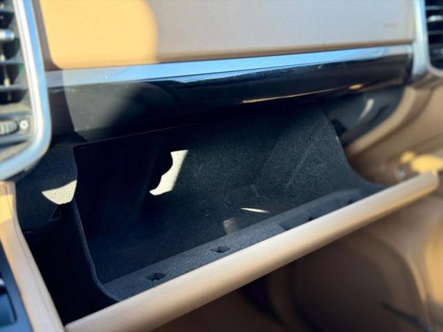 2011 Porsche Cayenne Base
