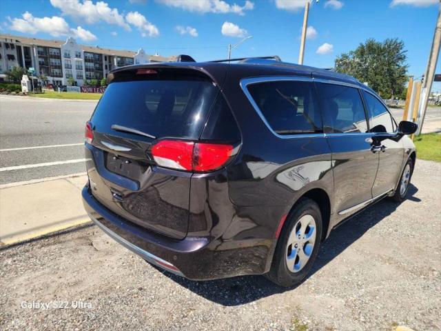 2017 Chrysler Pacifica Touring-L Plus