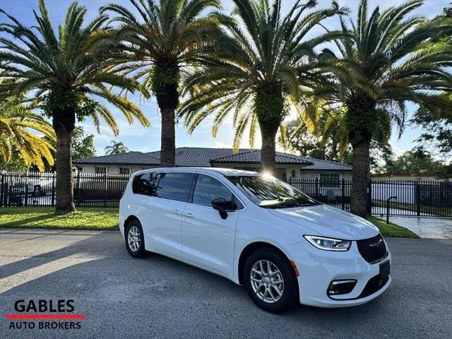 2026 Chrysler Pacifica Select for sale in Miami, FL