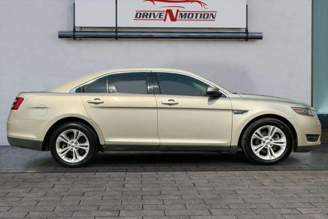 2018 Ford Taurus SEL