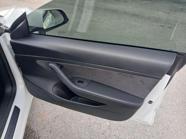 2021 Tesla Model 3 Standard Range Plus Rear-Wheel Drive