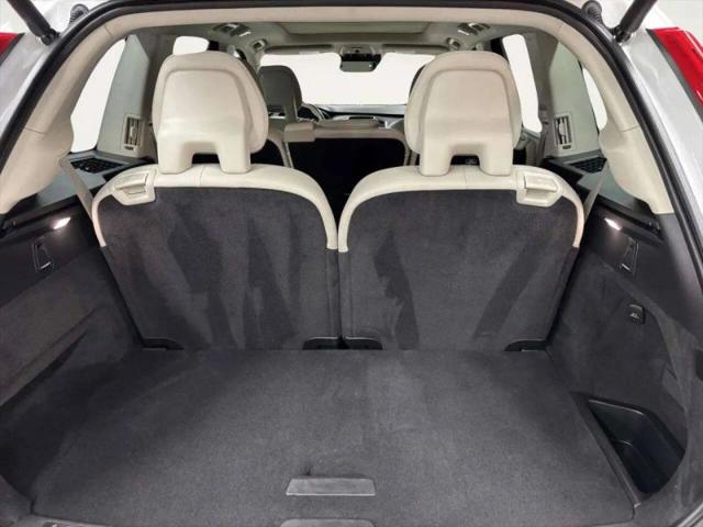 2021 Volvo XC90 T6 Momentum 7 Passenger