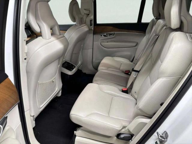 2021 Volvo XC90 T6 Momentum 7 Passenger
