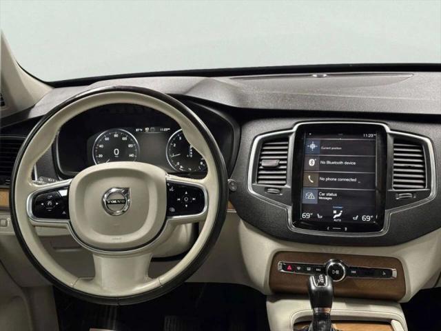 2021 Volvo XC90 T6 Momentum 7 Passenger