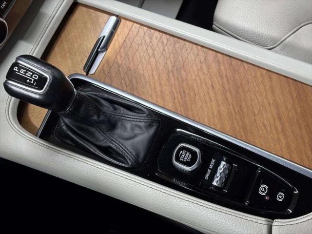2021 Volvo XC90 T6 Momentum 7 Passenger