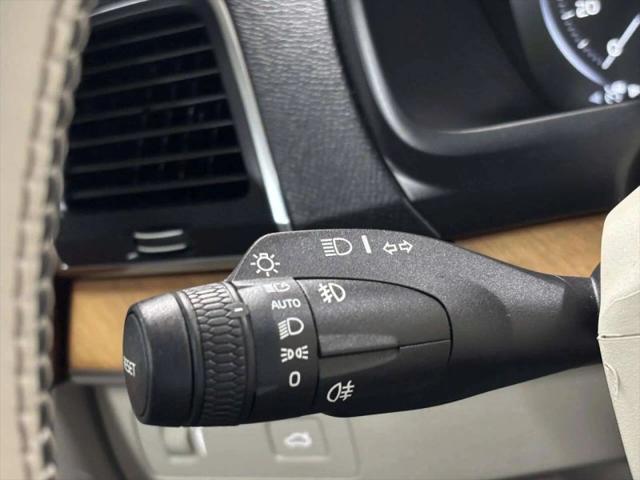 2021 Volvo XC90 T6 Momentum 7 Passenger