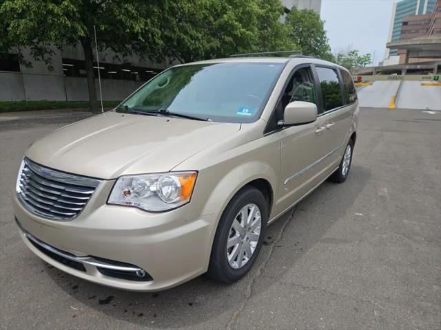 2016 Chrysler Town & Country Touring for sale in Stamford, CT
