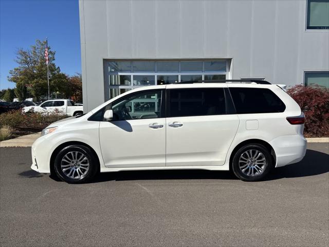 2020 Toyota Sienna XLE Premium