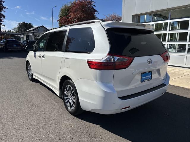 2020 Toyota Sienna XLE Premium