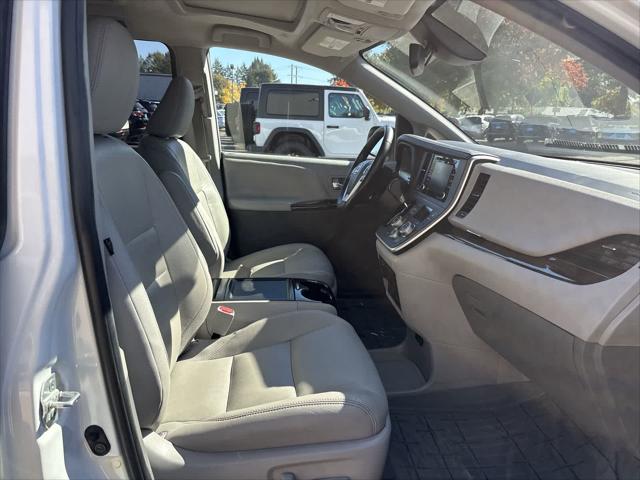 2020 Toyota Sienna XLE Premium