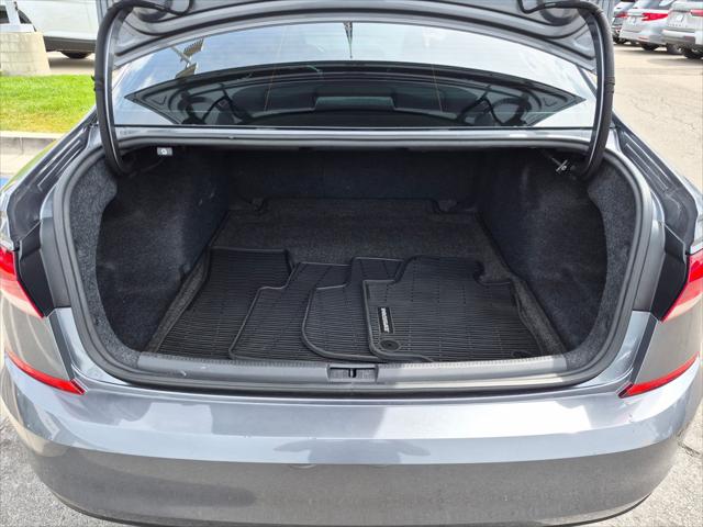 2021 Volkswagen Passat 2.0T R-Line