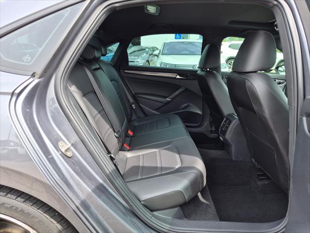 2021 Volkswagen Passat 2.0T R-Line
