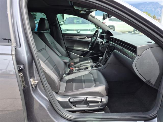 2021 Volkswagen Passat 2.0T R-Line
