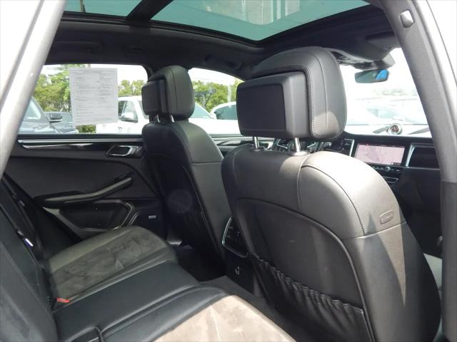 2021 Porsche Macan AWD