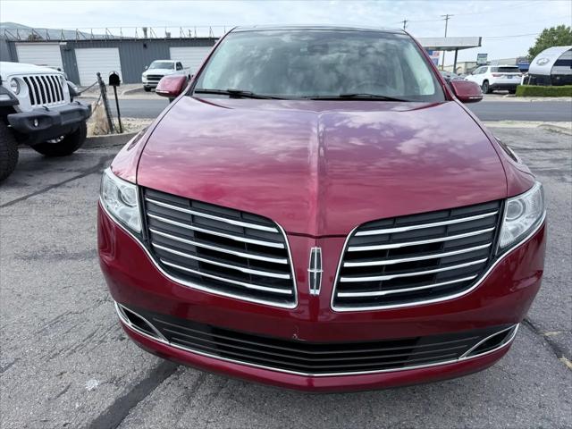 2018 Lincoln MKT Premiere