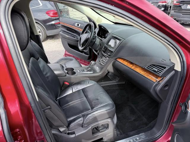 2018 Lincoln MKT Premiere