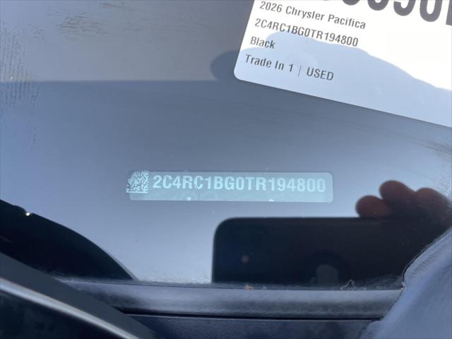 2026 Chrysler Pacifica Select