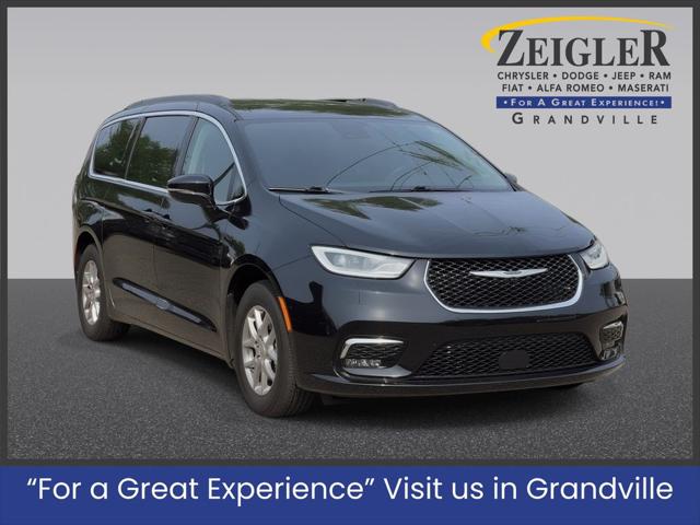 2021 Chrysler Pacifica Touring for sale in Grandville, MI