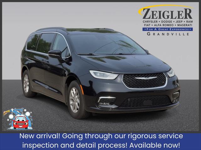 2021 Chrysler Pacifica Touring for sale in Grandville, MI