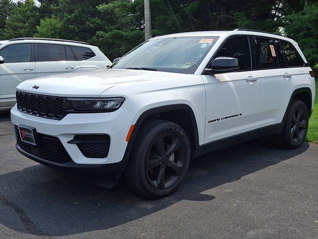 2023 Jeep Grand Cherokee Altitude 4x4 2023 Jeep Grand Cherokee Altitude 4x4