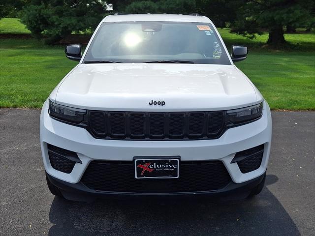 2023 Jeep Grand Cherokee Altitude 4x4 2023 Jeep Grand Cherokee Altitude 4x4