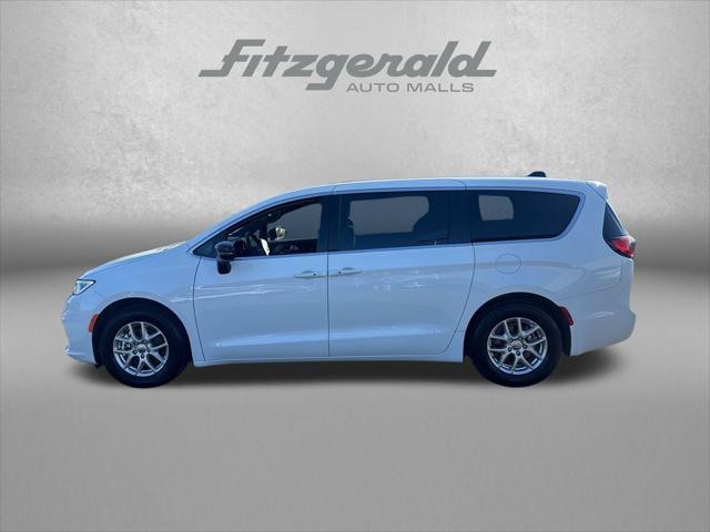 2024 Chrysler Pacifica Touring 2024 Chrysler Pacifica Touring