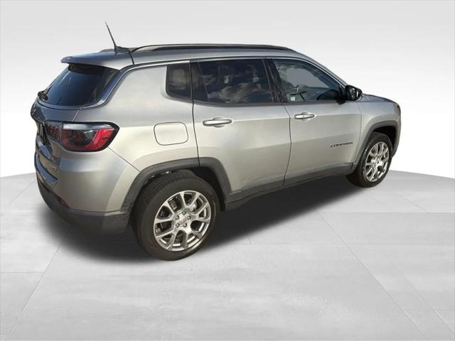 2022 Jeep Compass Latitude Lux 4x4 2022 Jeep Compass Latitude Lux 4x4