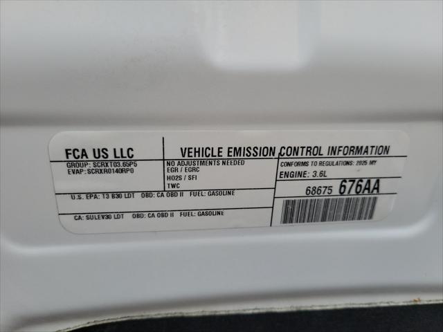 2025 Chrysler Pacifica Select