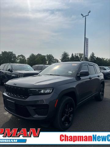 2023 Jeep Grand Cherokee Altitude 4x4 2023 Jeep Grand Cherokee Altitude 4x4