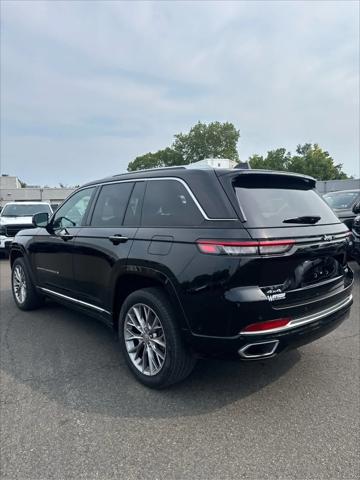 2023 Jeep Grand Cherokee Summit 4x4 2023 Jeep Grand Cherokee Summit 4x4