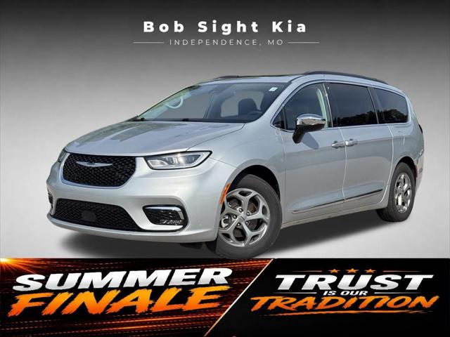 2023 Chrysler Pacifica Limited for sale in Independence, MO