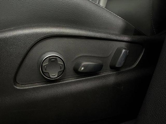 2025 Cadillac XT4 AWD Premium Luxury