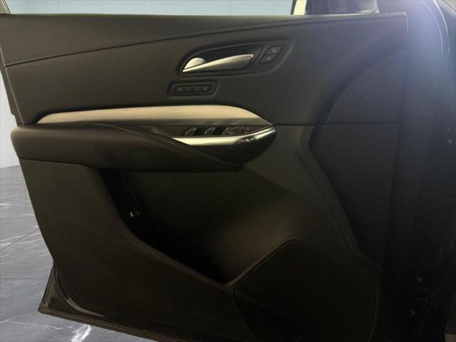 2025 Cadillac XT4 AWD Premium Luxury
