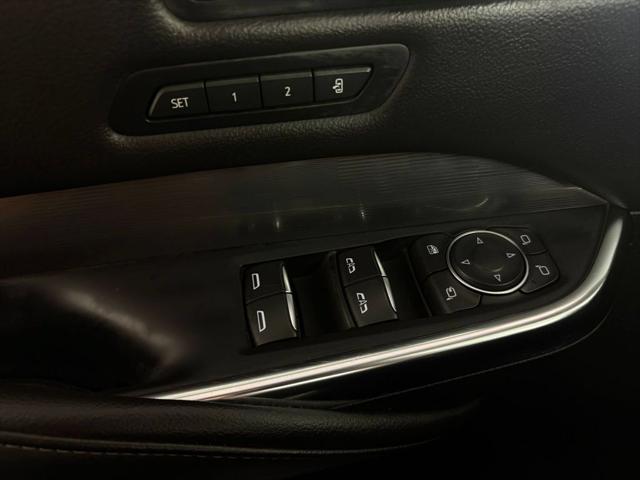 2025 Cadillac XT4 AWD Premium Luxury
