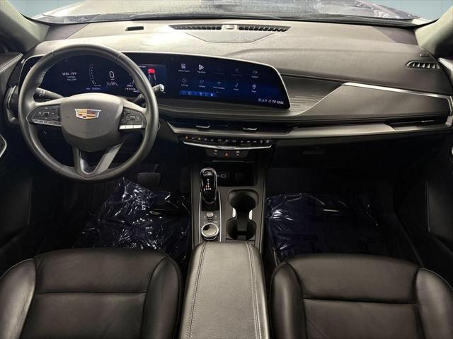 2025 Cadillac XT4 AWD Premium Luxury